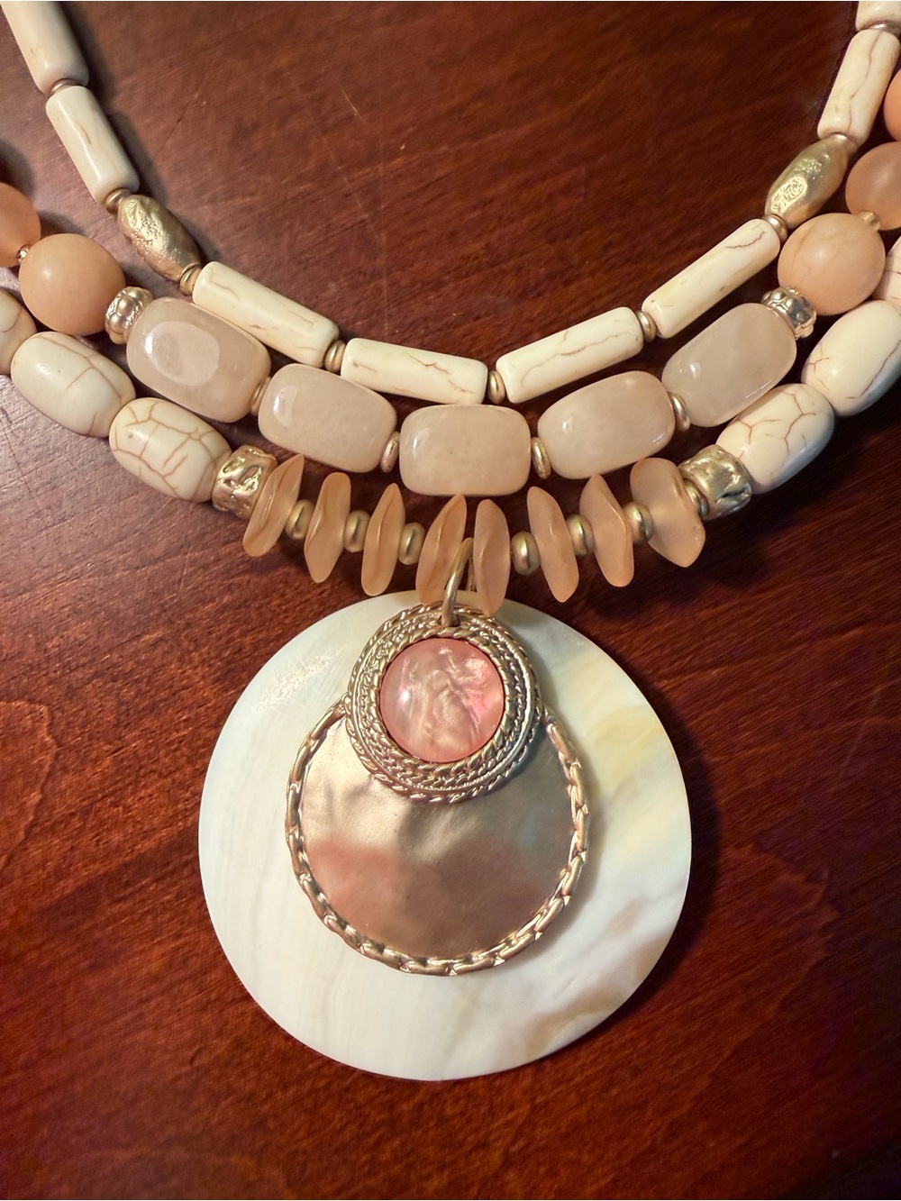 SALE🌴Beige & Blush Multi-Strand & Bead Pendant Necklace - Picture 3 of 8